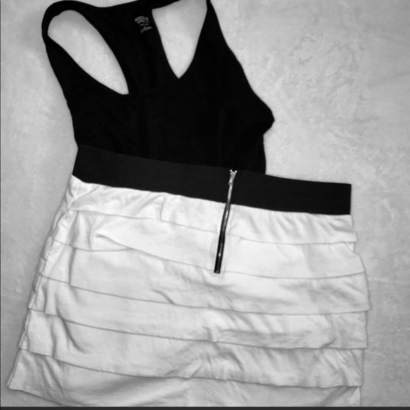 EXPRESS Cotton Layered Mini Skirt - Picture 3 of 3